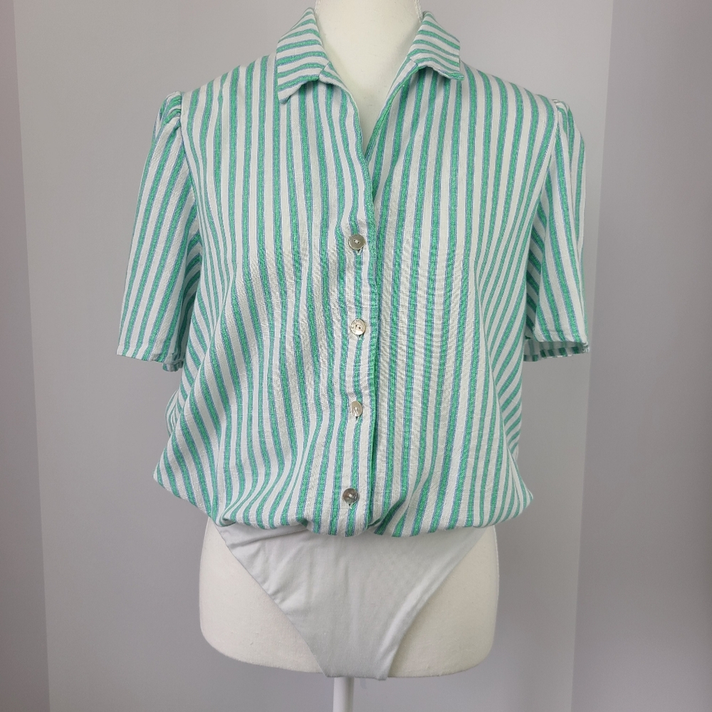 Draper James 'RSVP' striped button front linen-blend short sleeve bodysuit, Sz M